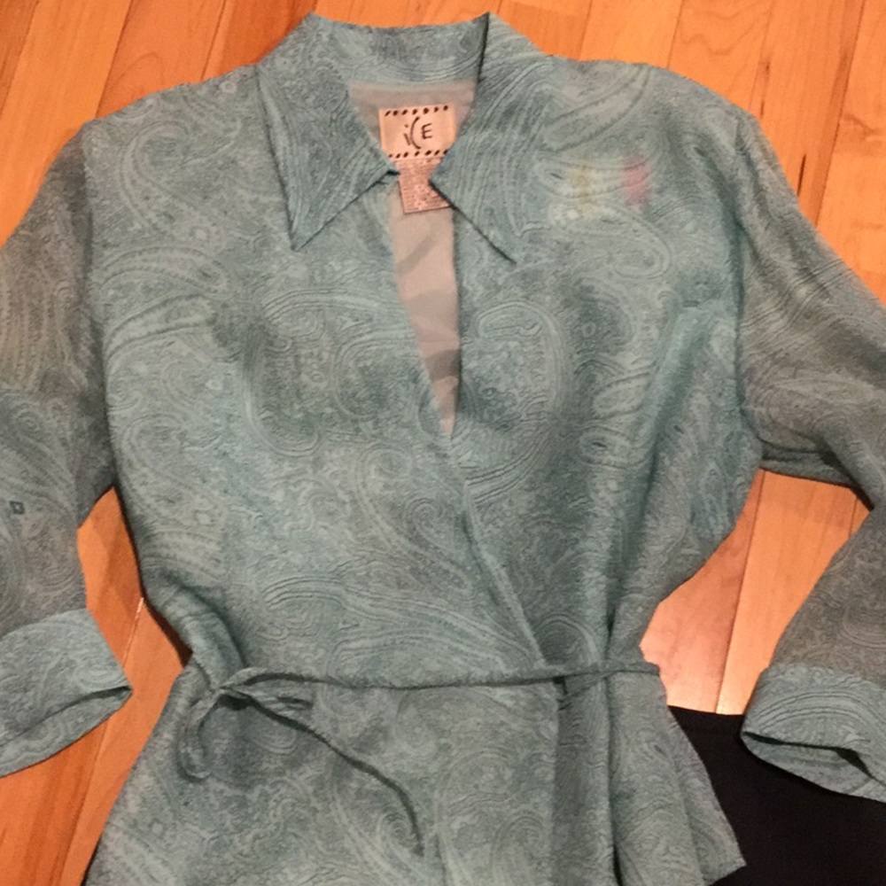 ICE wrap around shirt. Medium. NWT.